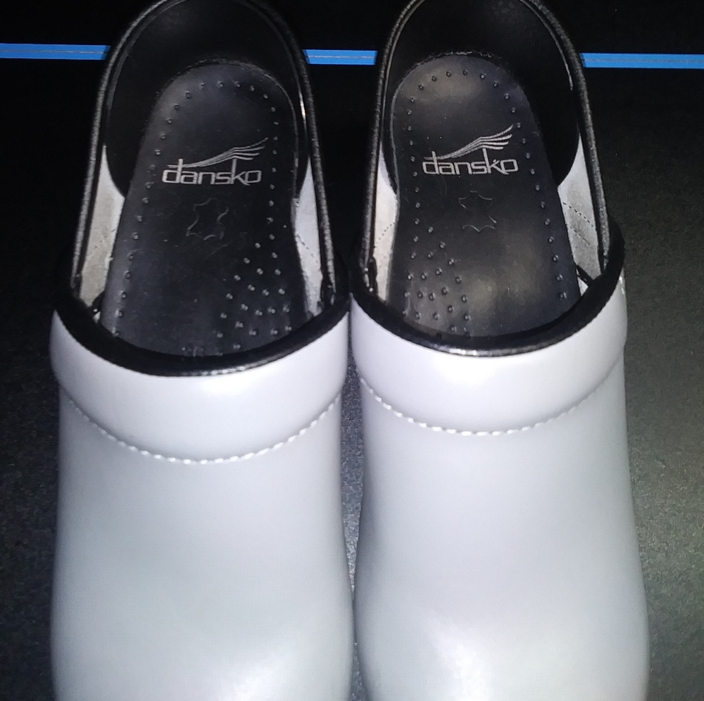 Hospital clogs